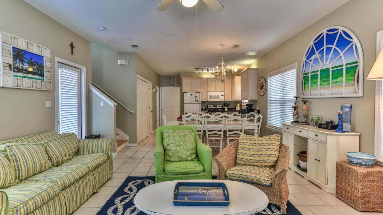 Biglows Bungalow: Beachside Retreat with Pet-Friendly Perks Destin Exterior photo